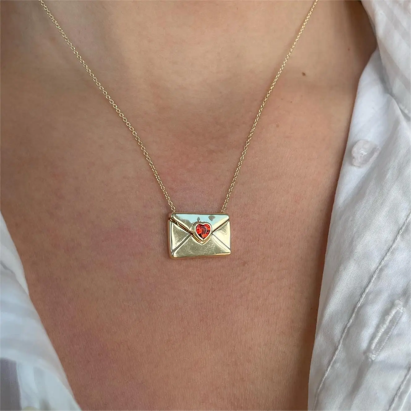 Unique Design Openable Confession Envelope Pendant Necklace for Women Red Heart Zircon Choker Necklace Valentine Day Gifts