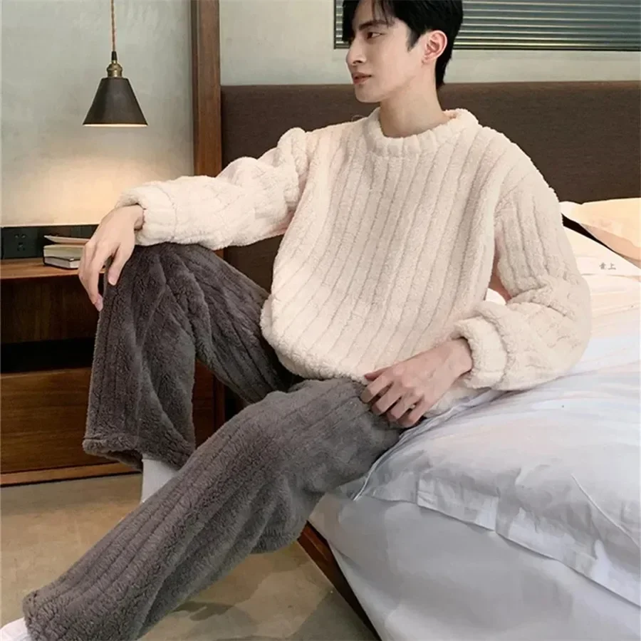 Casual Loose Men\'s Autumn Winter Warm Pajamas Set Warm Coral Fleece Striped Pullover + Plush Pants 2Pcs Sleepwear Male Homewear