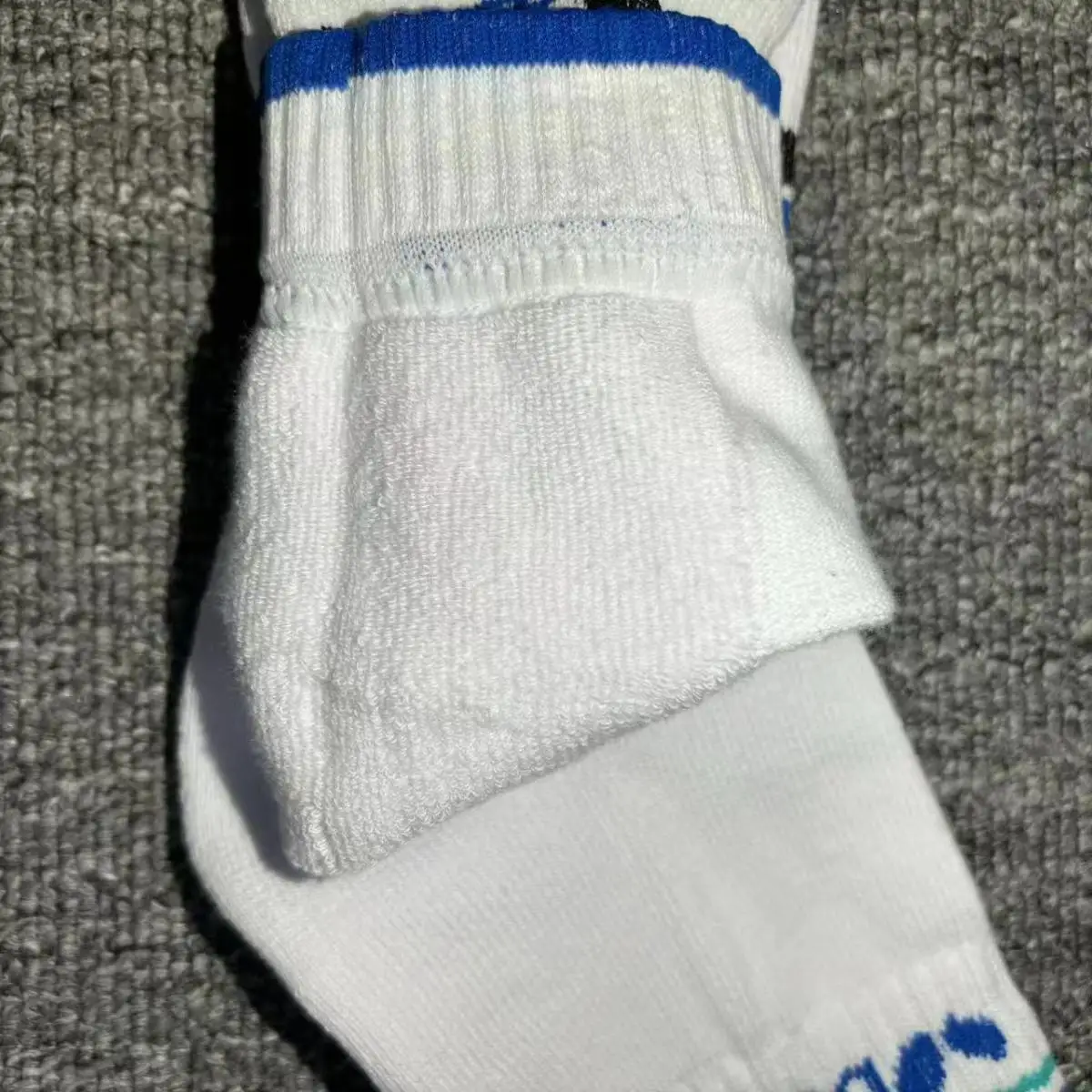 جديد فراشة قصيرة أنبوب تنس الطاولة الجوارب الرجالية عارضة تنفس الرطوبة فتل الجوارب الرياضية القطنية للتدريب والتناول...