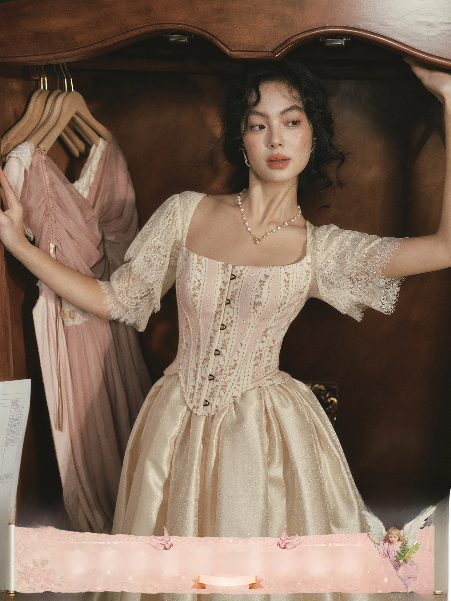 

Retro Court Lace Patchwork Fibone ort Sve Slimming Top for Women Sugar Honey Codex Floral Embroidery Square Collar irt