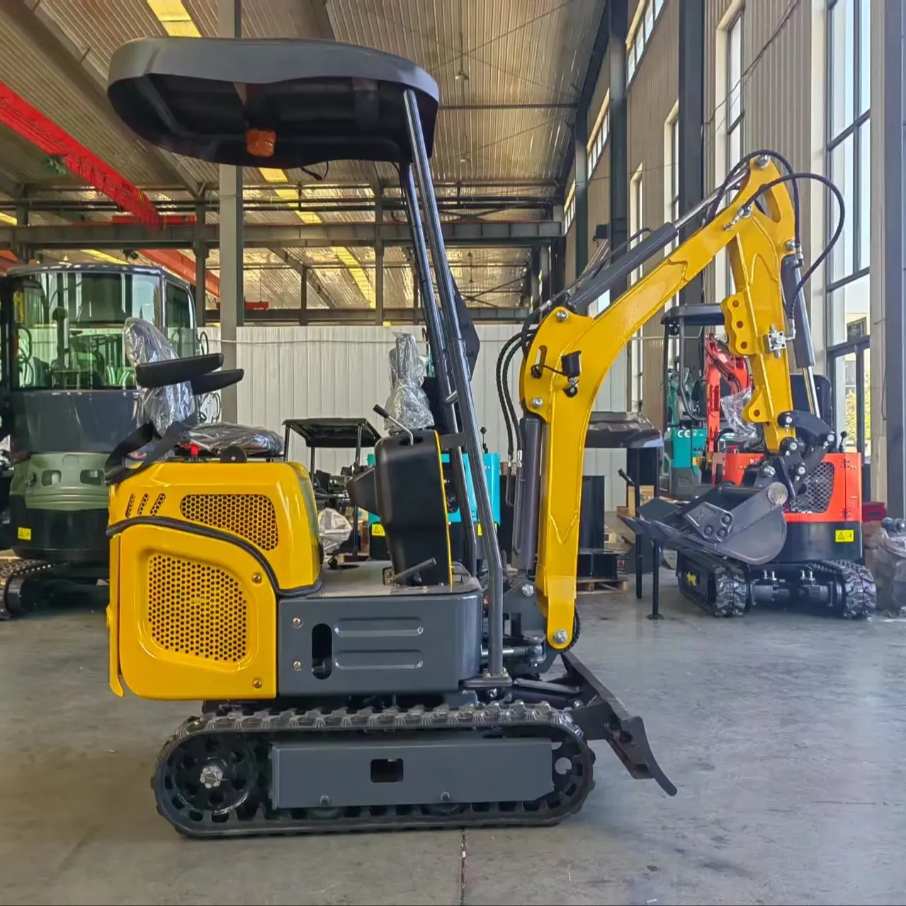 

Индивидуальный мини-гусеничный экскаватор, 1–2 тонны, микроэкскаватор с двигателем EPA B&S