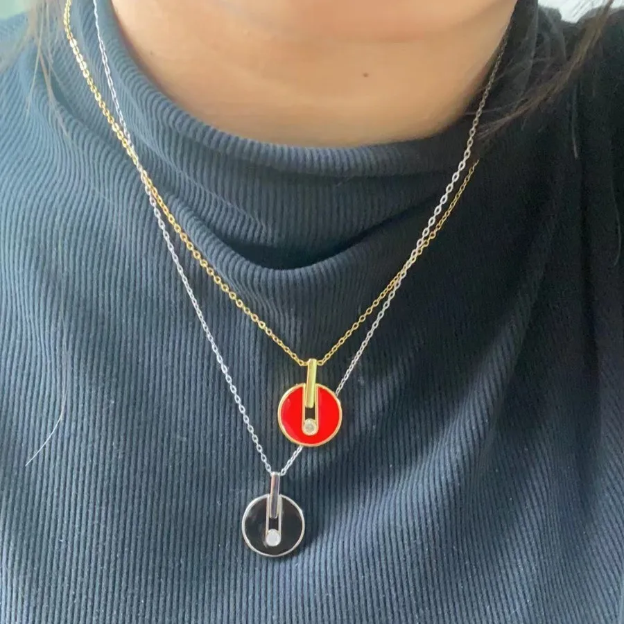 

Fashion Red/Black Enamel Round Shape Pendant Necklace Luxury Fine Chain for Women Jewelry Christmas Gifts
