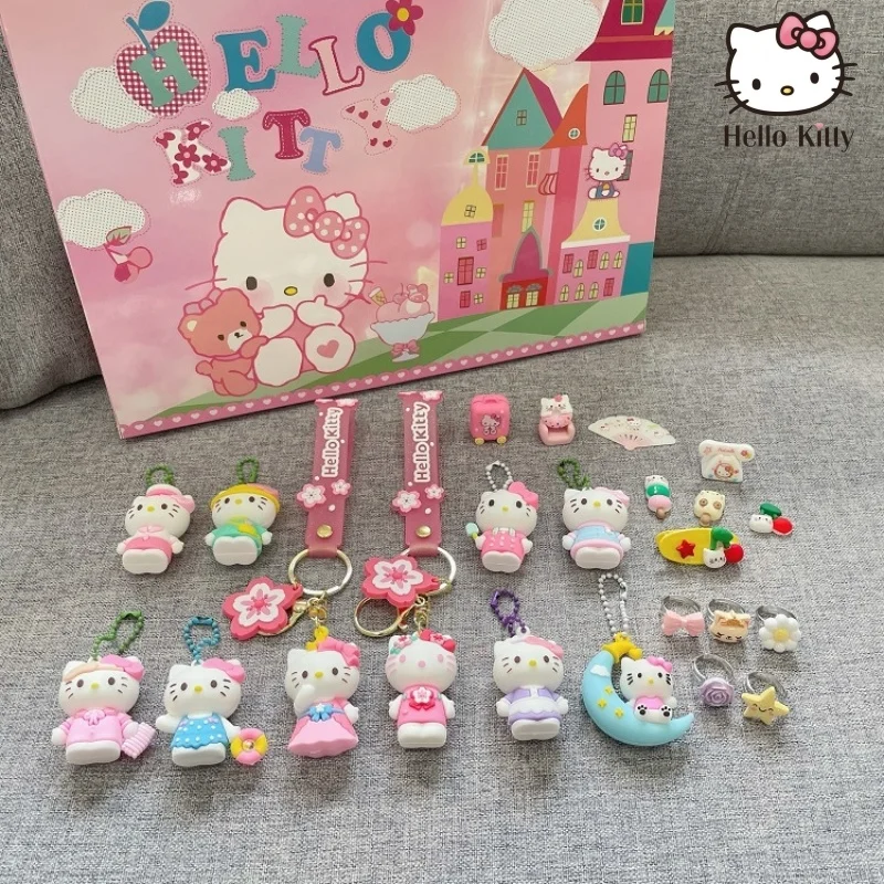 24 stücke Hallo Kitty Weihnachten Advents kalender Kawaii Sanrio zufällige Anime Figuren Schlüssel bund Geschenk box Spielzeug Mädchen