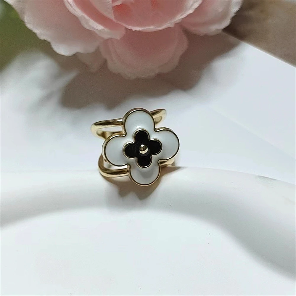 ملابس رائعة ركن عقدة زر محظوظ العشب الدائري للنساء قميص هيم تي شيرت وشاح مشبك اكسسوارات الديكور هدية