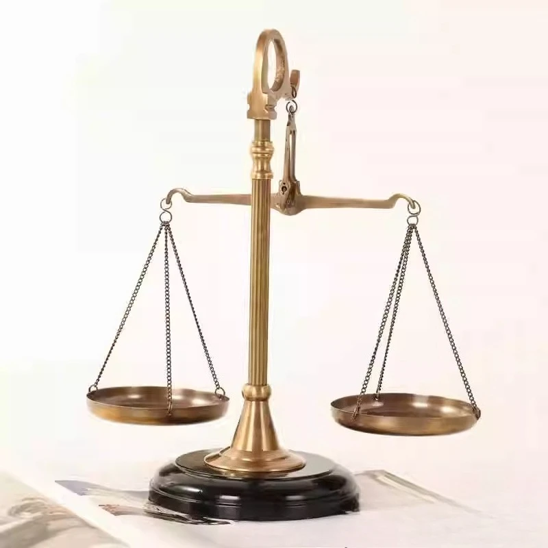 

Brass retro nostalgic balance scale club model room study lucky gift decorative ornament