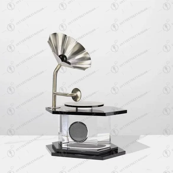 Retro Crystal Phonograph Model Ornament Modern Metal Desktop Decor for Living Room & Office