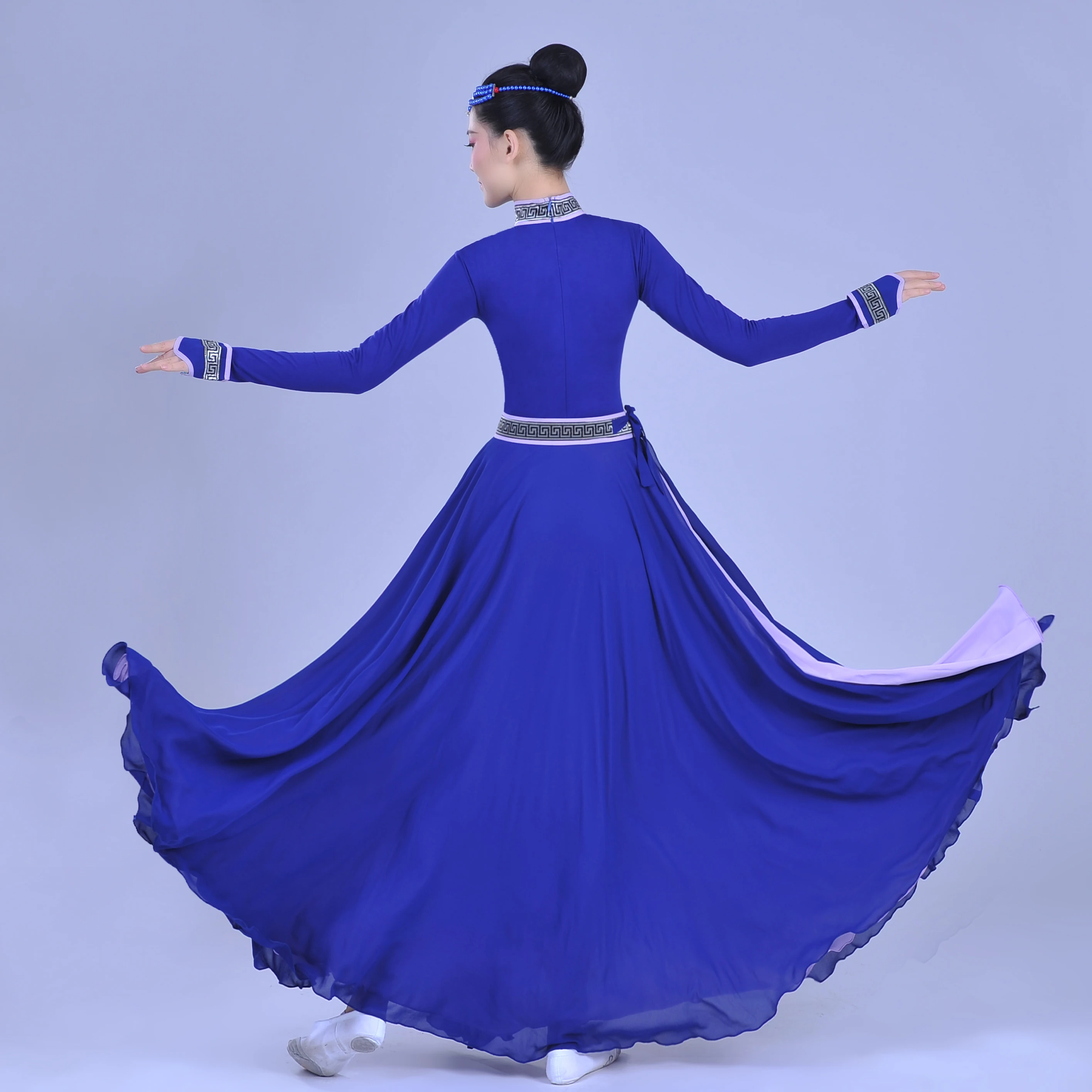 Elegant new women's wear Mongolian folk dance practice practice top bowl chopsticks dance performance out of the stage costume