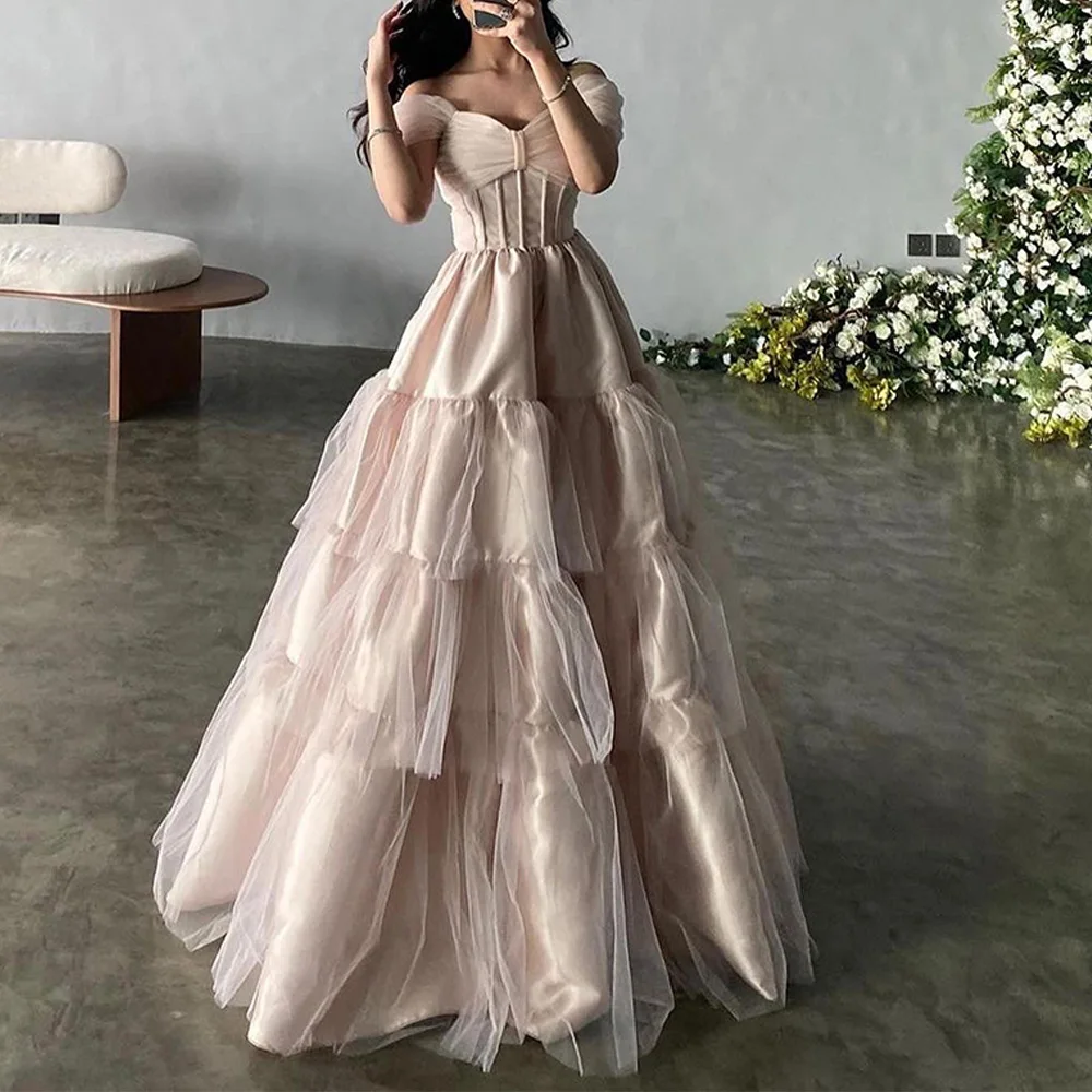 Customized Fashion Tulle A-Line Off the Shoulder Tiered Evening Dress Strapless Short Sleeves Panel Train Homecoming Dress