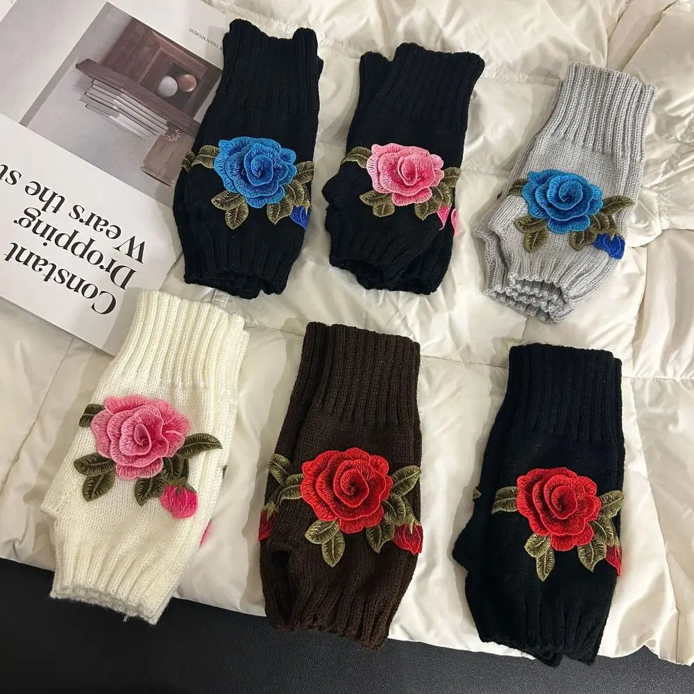 All-Match Vintage Embroidery Knitted Gloves Floral Thick Winter Wool Gloves Waterproof Windproof Crochet Flower Mittens Autumn
