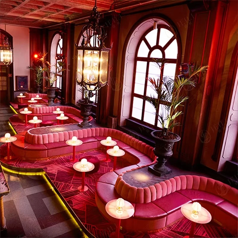 طاولة وكراسي فاخرة بتصميم كلاس - مراجعة Interior Design Of Cafe وسعره