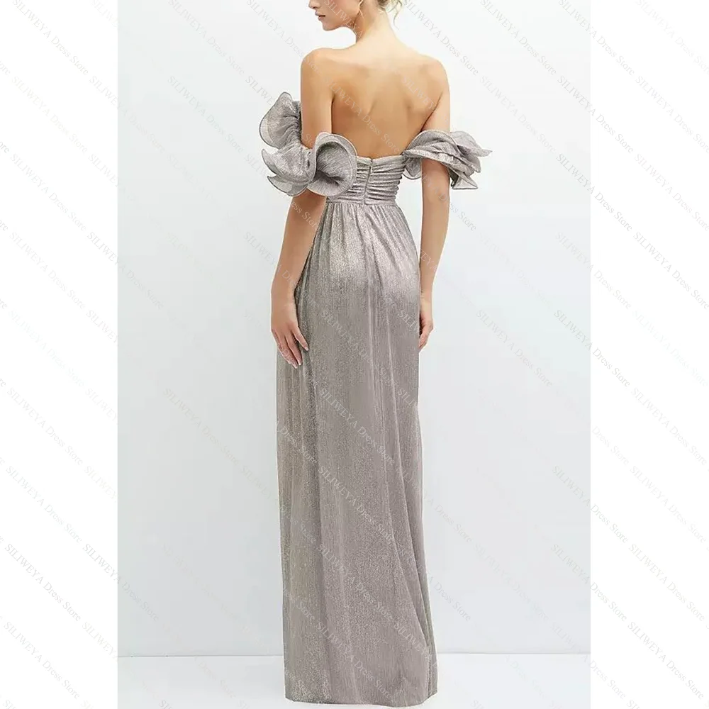 ชุดราตรีอย่างเป็นทางการ Chic V คอแขนกุดจีบความยาว A-Line ชุดราตรีสําหรับผู้หญิงสีแดงพรม Beach Party Gown