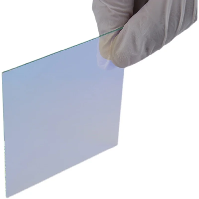 Dichroic Mirror With A 45 Degree Transmittance Of 400-640nm And A Reflection Of 670-700nm, With A Transmittance Greater Than 95%