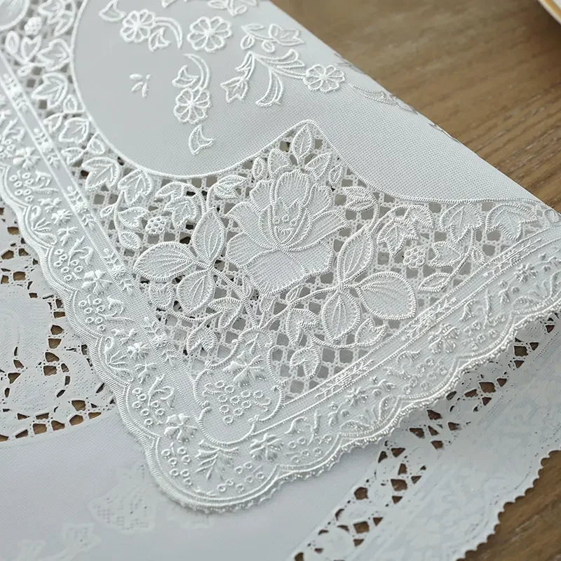 Placemats Set of 2 white lace floral printed PVC Rectangle 45cm X 30cm Europe style Table Mat Heat Resistant Non-slip Table Pads