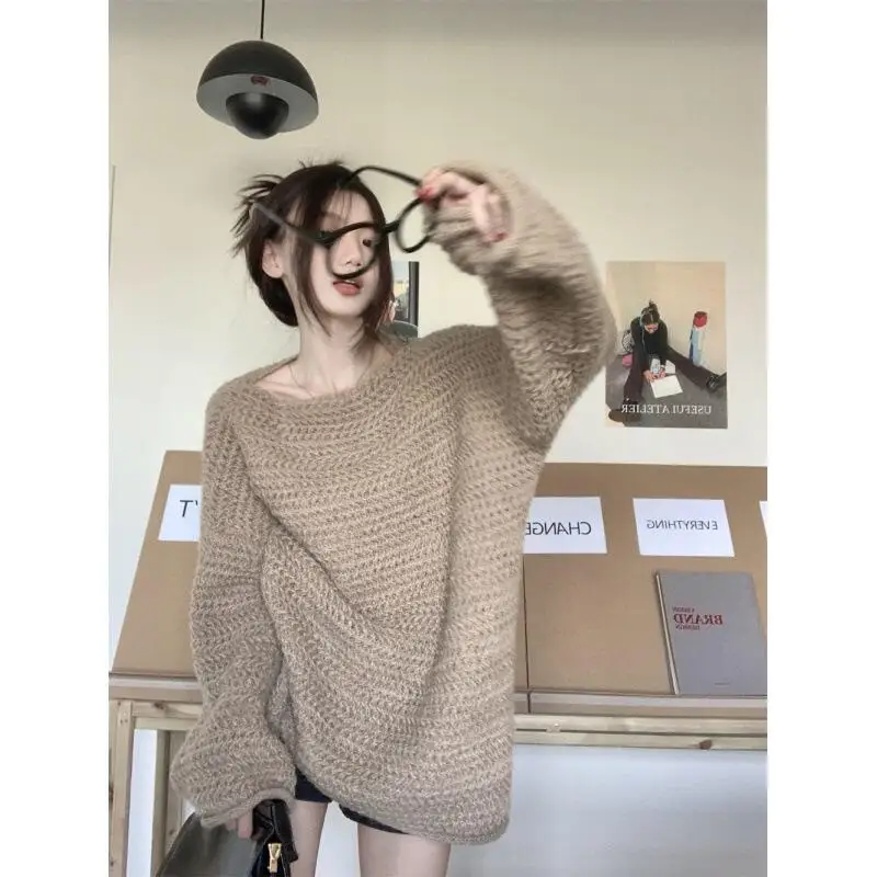 

Женская одежда с вырезом лодочкой, свободный свитер с толстыми иглами в ленивом стиле, осенний трикотаж, топы с длинными рукавами, модный универсальный