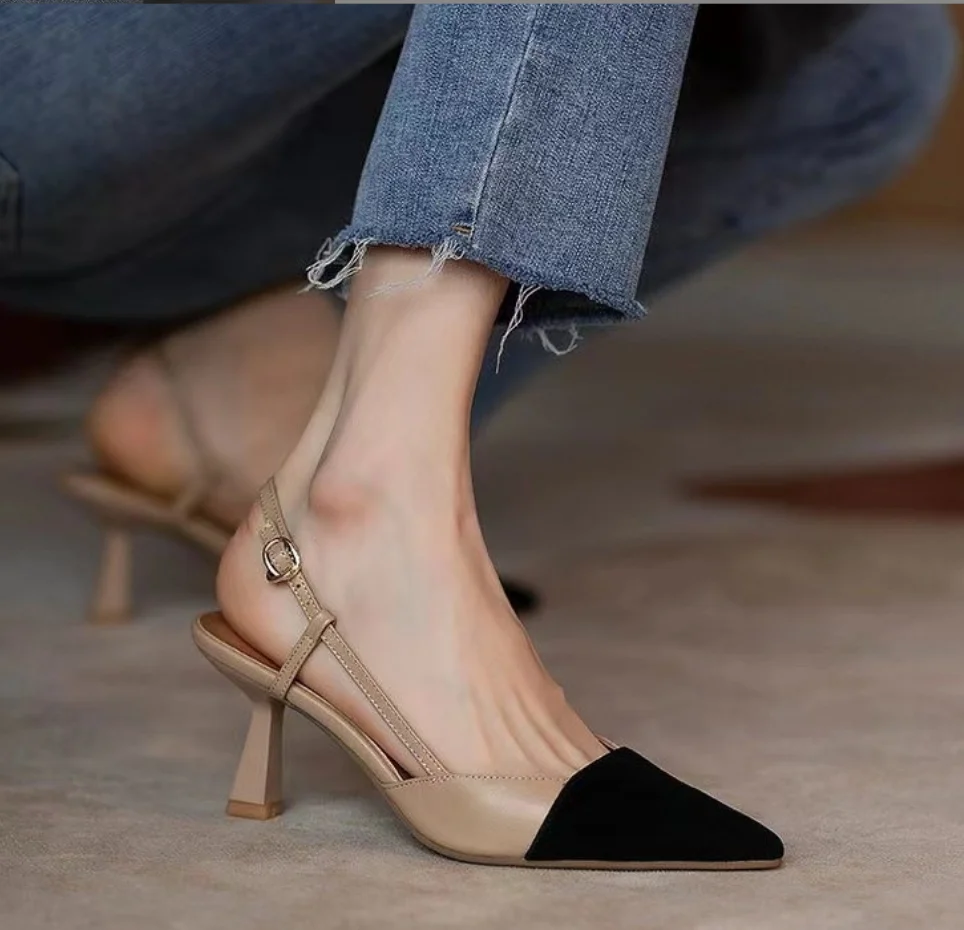 صنادل بكعب عالي لصيف 2025 وصلت حديثًا صنادل كعب مدببة بإبزيم مريح للنساء خناجر Sandalias De Mujer