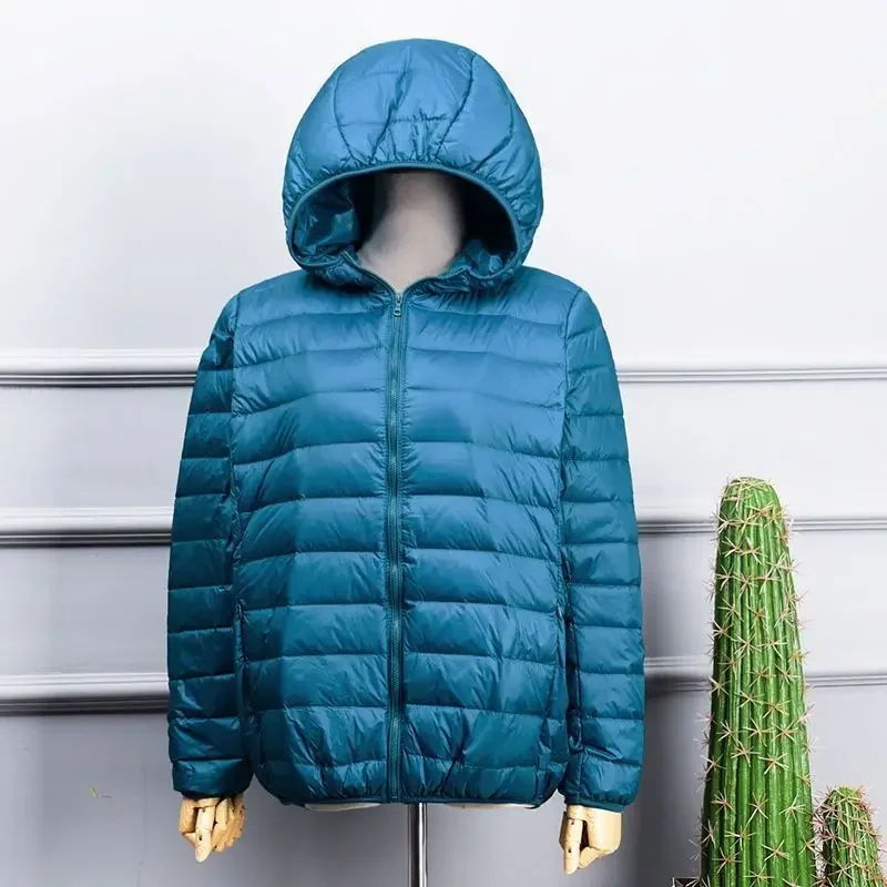 الجديد في معاطف وسترات وسحابات بغطاء للرأس معطف مبطّن بالقطن للنساء أنماط قصيرة بالإضافة إلى ملابس نسائية خفيفة الوزن مقاس كبير #3