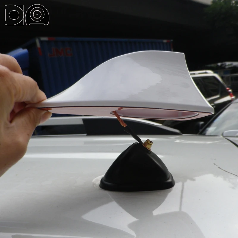 Universal Shark Fin Antenna For Citroen C4 Grand Picasso Auto Radio Aerials FM/AM Car Styling Stronger Signal Piano Paint