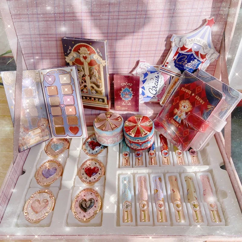 Flower Know Circus Pełny zestaw makijażu Szminka Róż do powiek Pudełko upominkowe Pudełko upominkowe na bagaż