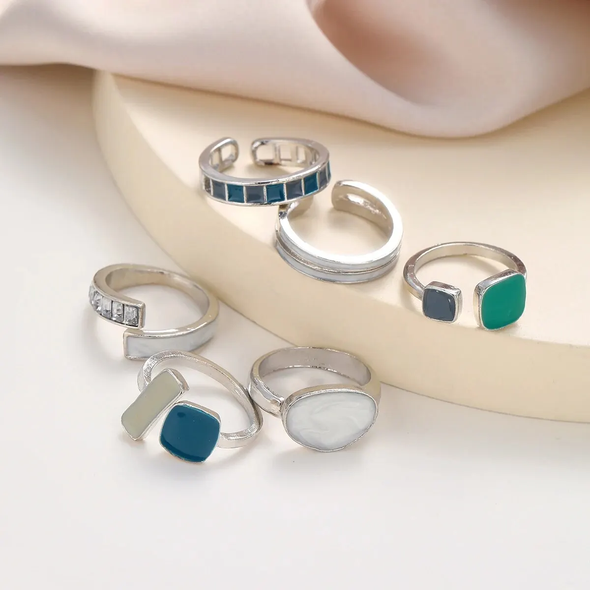 6Pcs New Fashionable Retro Emerald Moonlight Stone Joint Opening Ring Set For Women's Daily Versatile Gift Fashion Accessories image 4