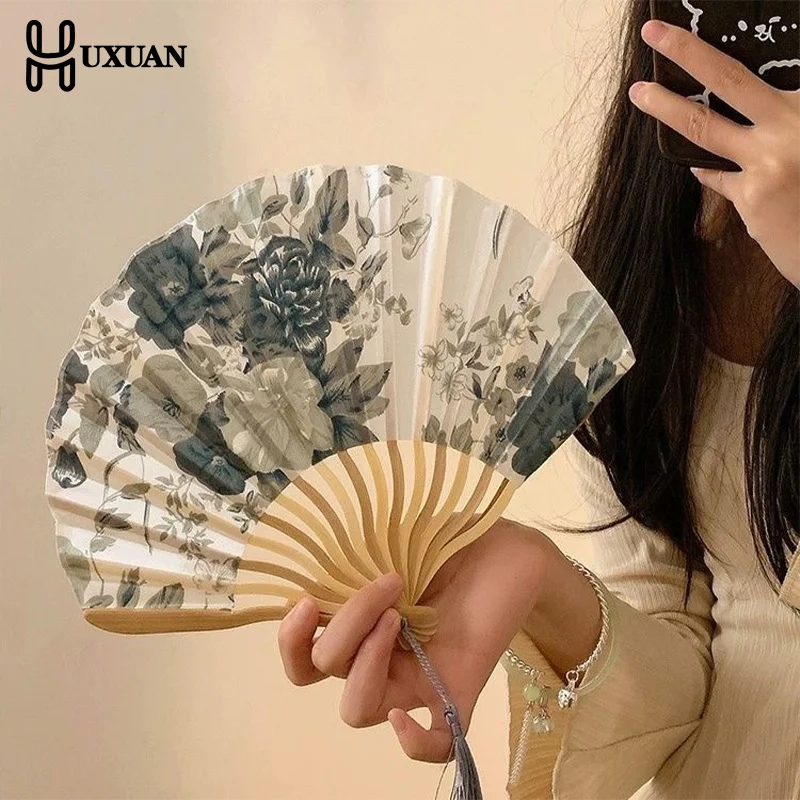 مروحة حريرية قابلة للطي على الطراز الصيني القديم مروحة يدوية على شكل زهرة كلاسيكية أنيقة مع غطاء مروحة شرابة مروحة قابلة للطي لحفلات الزفاف مع حقيبة #4