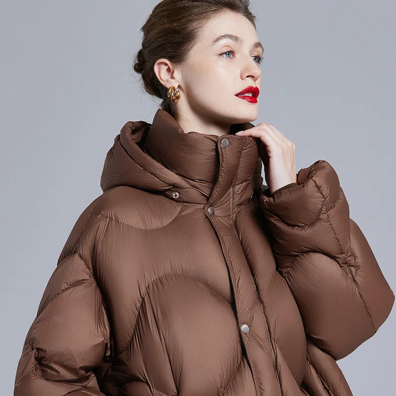 جديد مصمم 90 الأبيض بطة أسفل سترة للمرأة القهوة طويلة سميكة مقنعين فضفاضة معطف دافئ الإناث أبلى الخريف الشتاء 2025
