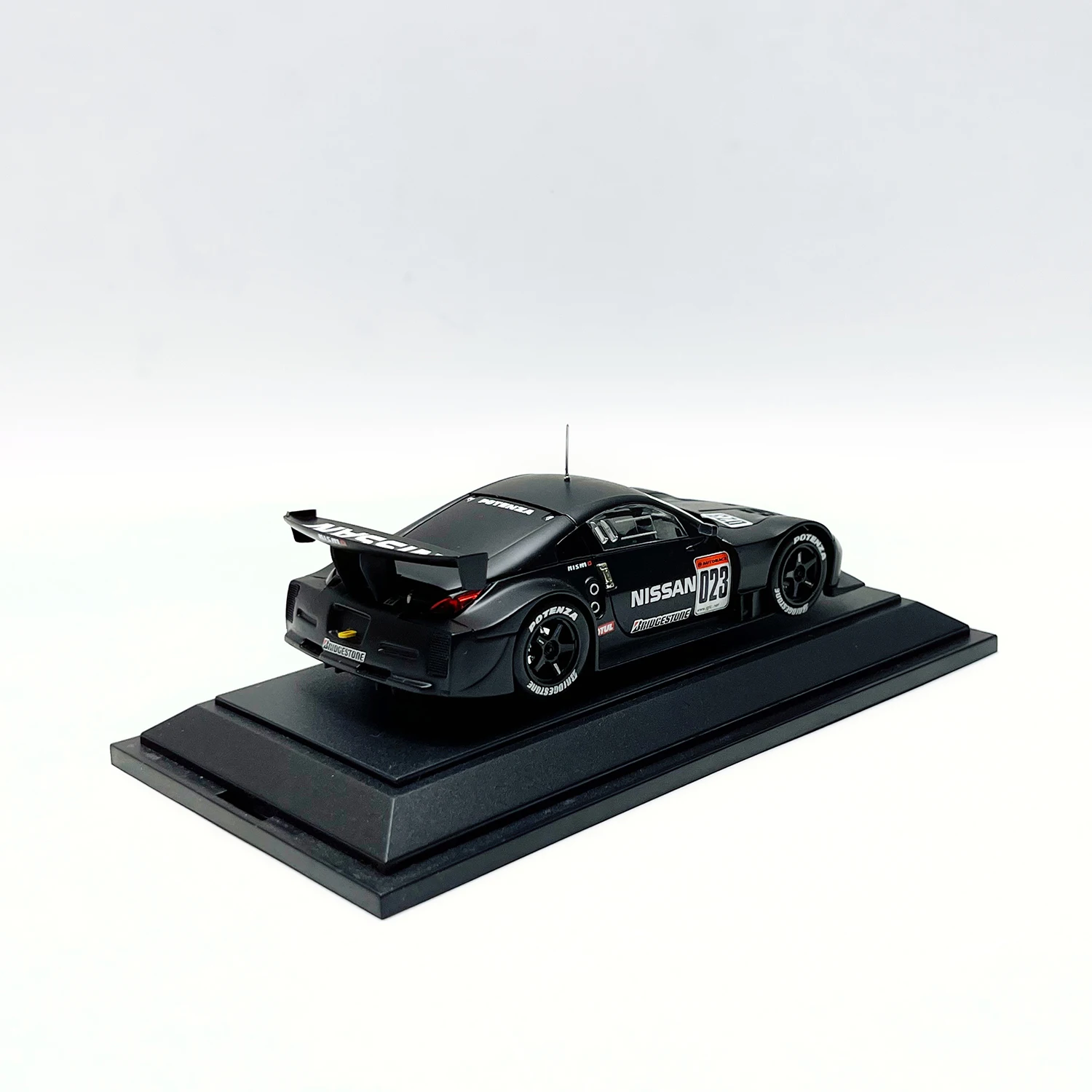 รถโมเดล EBBRO อัตราส่วน 1:43 ผลิตจากโลหะผสม รถนิสสัน 350Z JGTC ปี 2004 ของเล่นรถแข่ง รุ่นคลาสสิก ย้อนยุค ของขวัญสำหรับผู้ใหญ่ ของที่ระลึก สำหรับตั้งโชว์