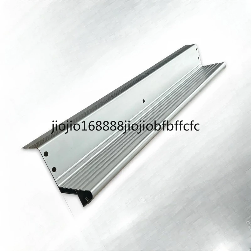 Suitable for non-destructive installation of Y60 bumper rear pedal on patrol vehicles