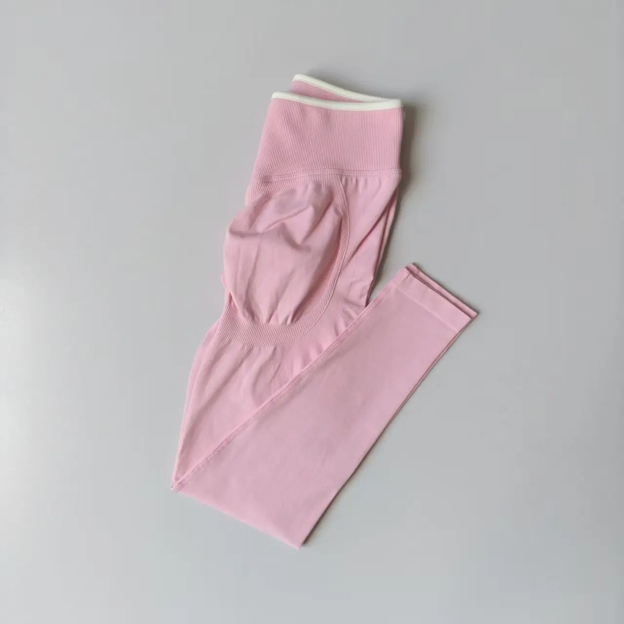 Damen Yoga-Leggings, Hüftstraffende Gym-Outwear, Nahtlose Sport-Hose, Hochgeschnittene Fitness-Leggings, Bubble-Butt-Workout-Laufhose – Detail 4
