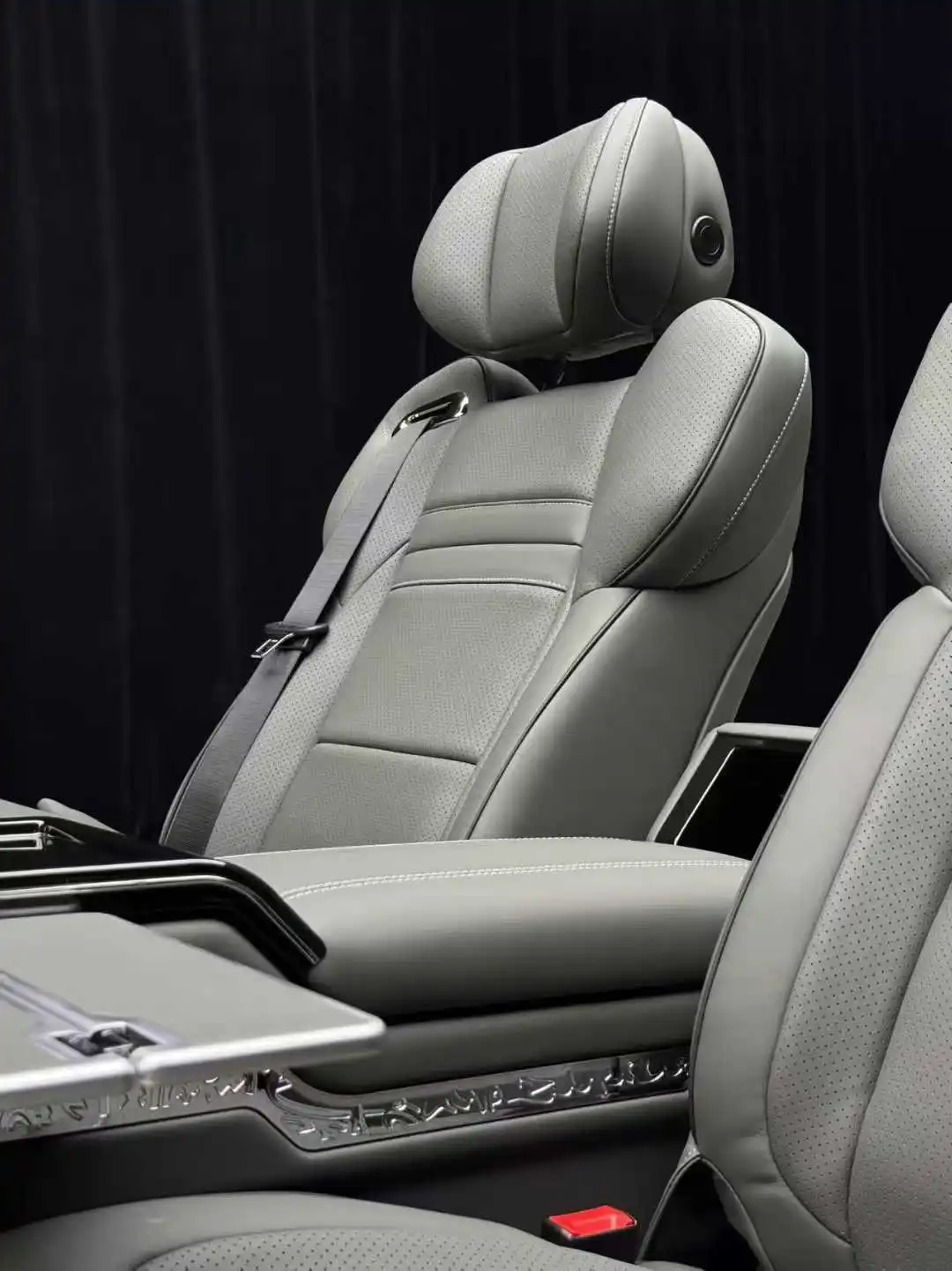 Luxury Carbon Fiber VIP Aviation Seat with Table  Recliner Zero Gravity Mode Fit for Lincoln Navigator