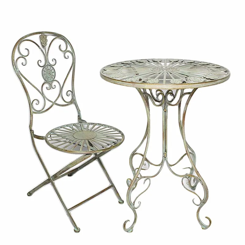 طاولات وكراسي حديقة فرنسية خضراء رعوية عتيقة، شرفة فناء، كرسي من الحديد المطاوع قابل للطي في الهواء الطلق