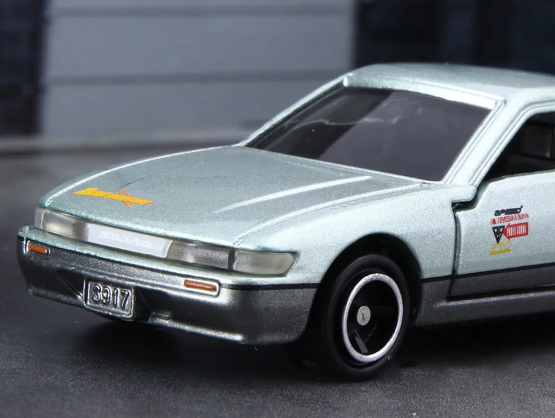 TOMY INITIAL D Nissan S13 SILVIA Legierungsauto, Druckguss und Spielzeugfahrzeuge, Automodell, Miniaturmodellauto für Kinder, vergriffen