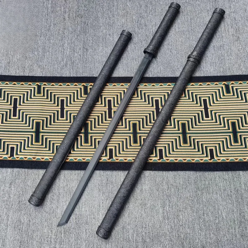 

High-strength Plastic Knife Tang Hengdao Embroidery Spring Knife Props Practice Performance 99cm