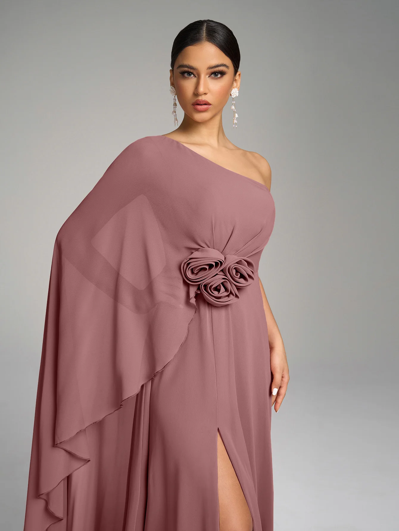 Vestido de Festa Feminino UNITHORSE com Um Ombro e Flores Tridimensionais