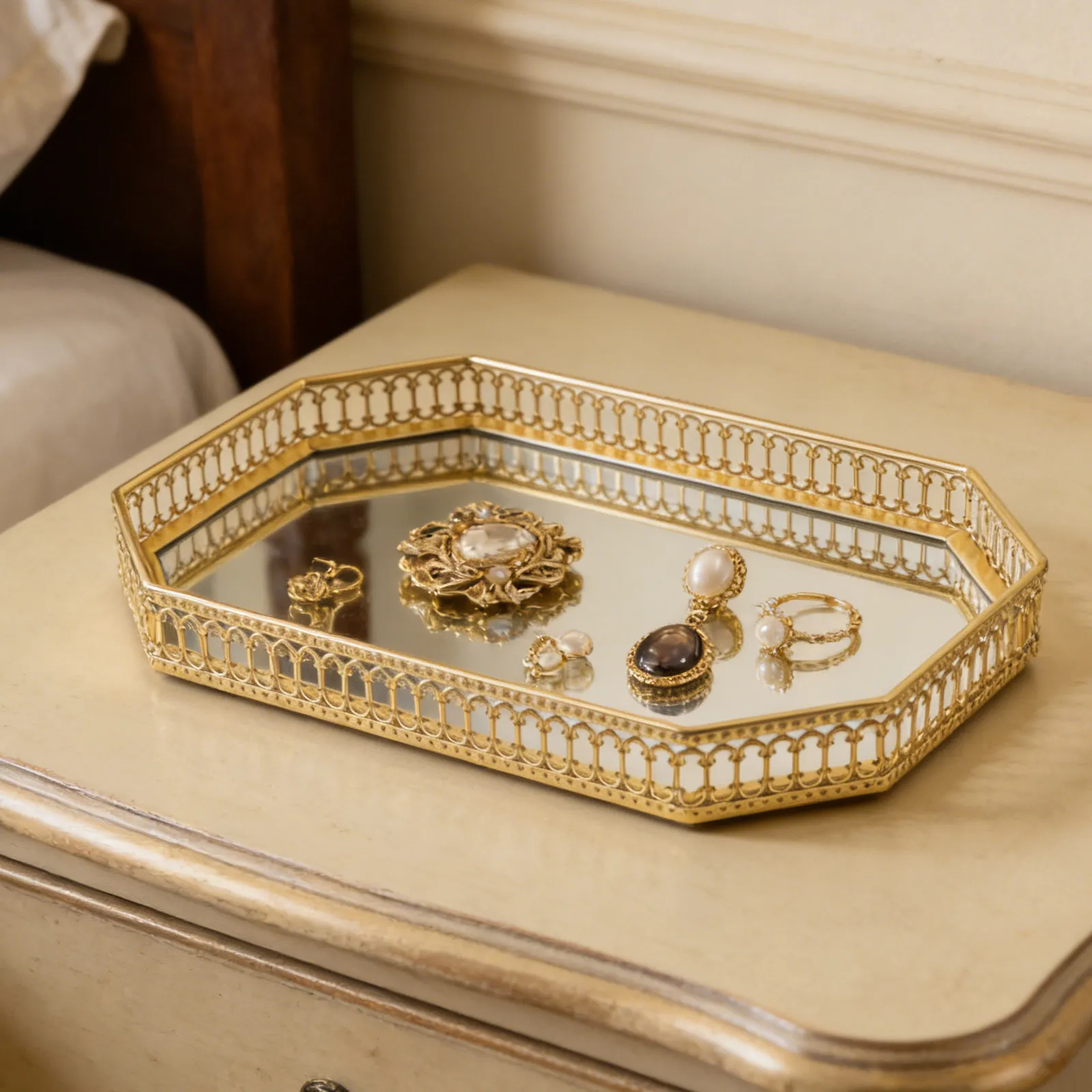 Golden Frame Mirrored Vanity Tray Rectangle Jewelry Display Organizer Perfume Dresser Decorative Table Centerpiece 112x78cm