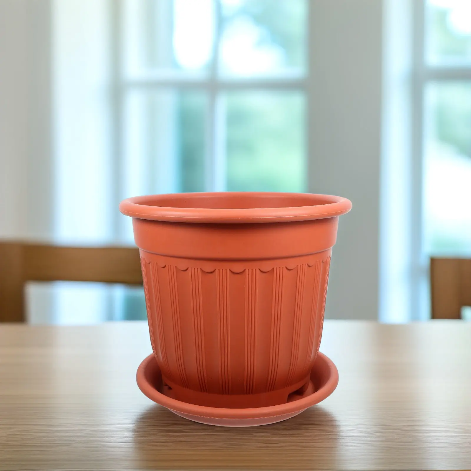 

Plastic Planter Pot with Tray Household Flower Pot for Indoor Garden Succulent Plant Nursery Container and Home Decor