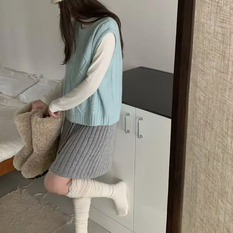 High-end Twist Knitted Skirt New High-waisted and Thin Temperament Wool A-shaped Skirt