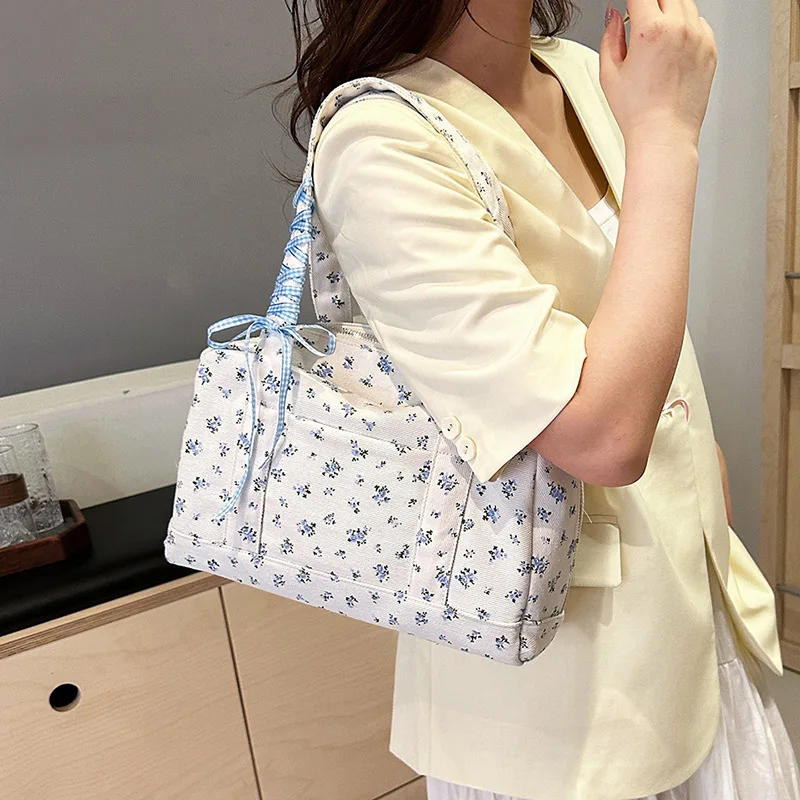 Large-capacity Tote Handbag Dot Flowers Shoulder Armpit Bag Summer New Simple Commuter Casual Simple Handheld Bag 2023 New