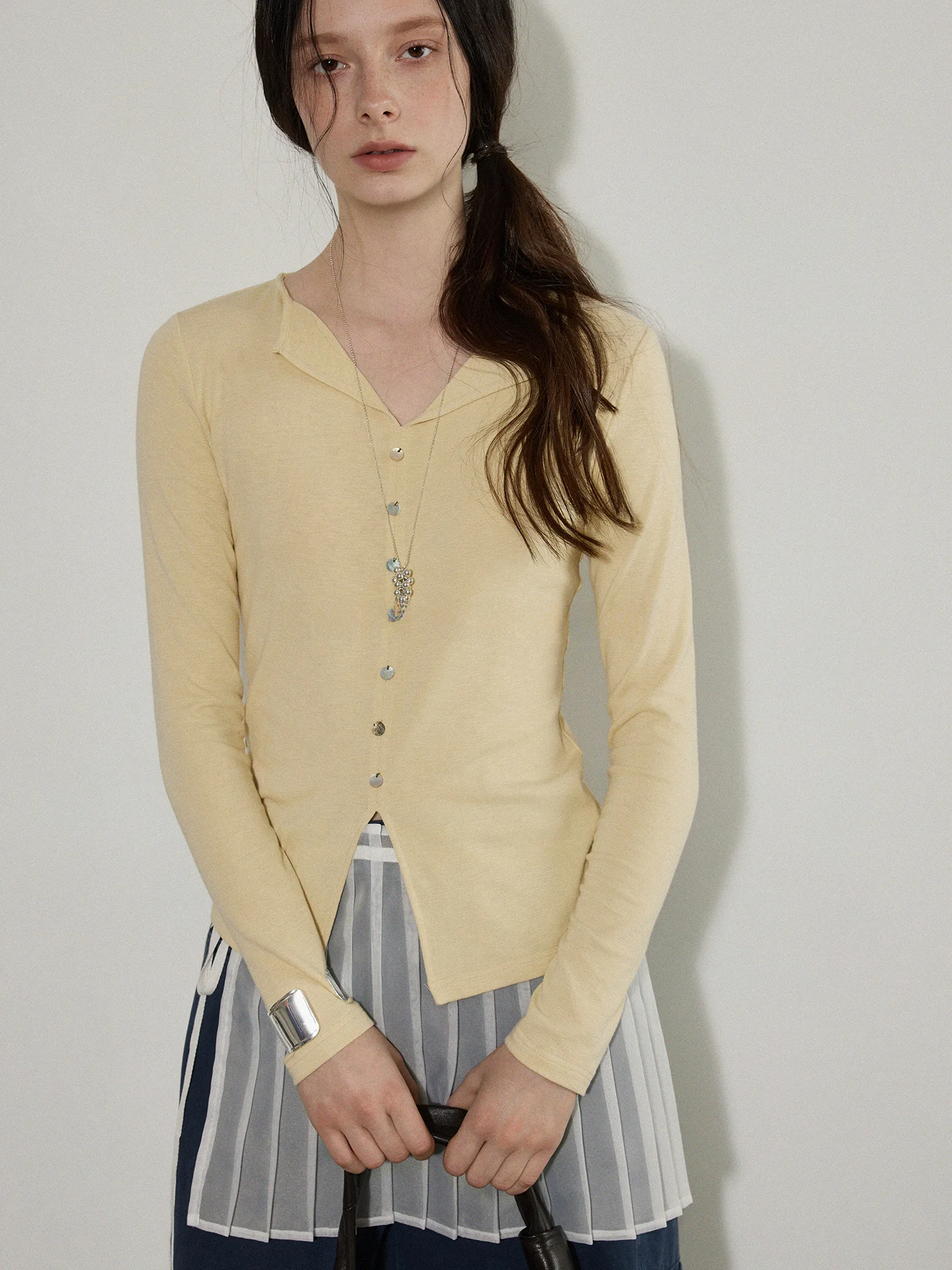 

Женская футболка Lofi Choose с длинным рукавом и пуговицами, облегающая, простого стиля, весенняя новинка, универсальный топ, корректирующий фигуру