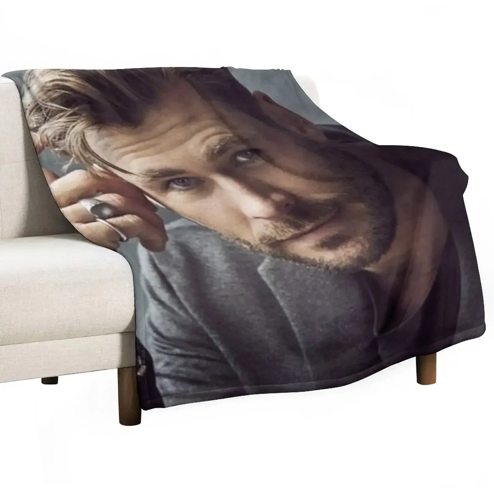 Chris Hemsworth Throw Blanket funny gift Nap valentine gift ideas Sofa Quilt Bed linens Blankets For Baby Blankets
