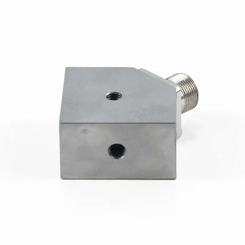 

3-осевой датчик ускорения типа Icp с чувствительностью напряжения для измерения ускорения