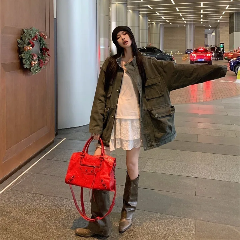 Laid-back Work Jacket Autumn Fashion Women's. Pocket with A Green Washed Distressed Off-the-shoulder Loose Design Is Versatile.