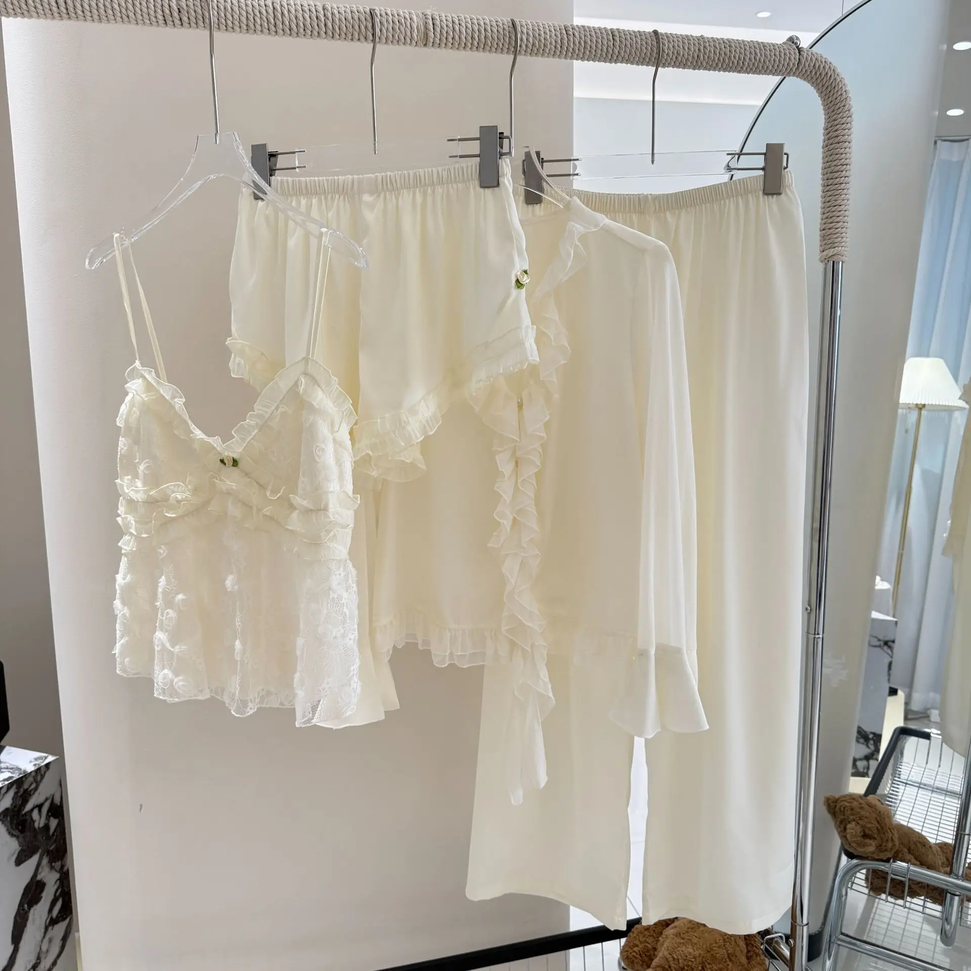 الصيف النساء 4 قطعة منامة مجموعة ملابس المنزل مثير الدانتيل قميص السراويل كامي السراويل منامة دعوى فضفاضة حريري الساتان ملابس خاصة Homewear