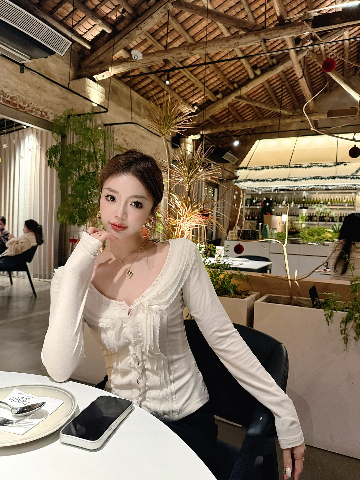 

Элегантный женский топ из абрикосовой марли с кружевом, приталенный, в корейском стиле, с длинным рукавом, V-образным вырезом, укороченный, цветной