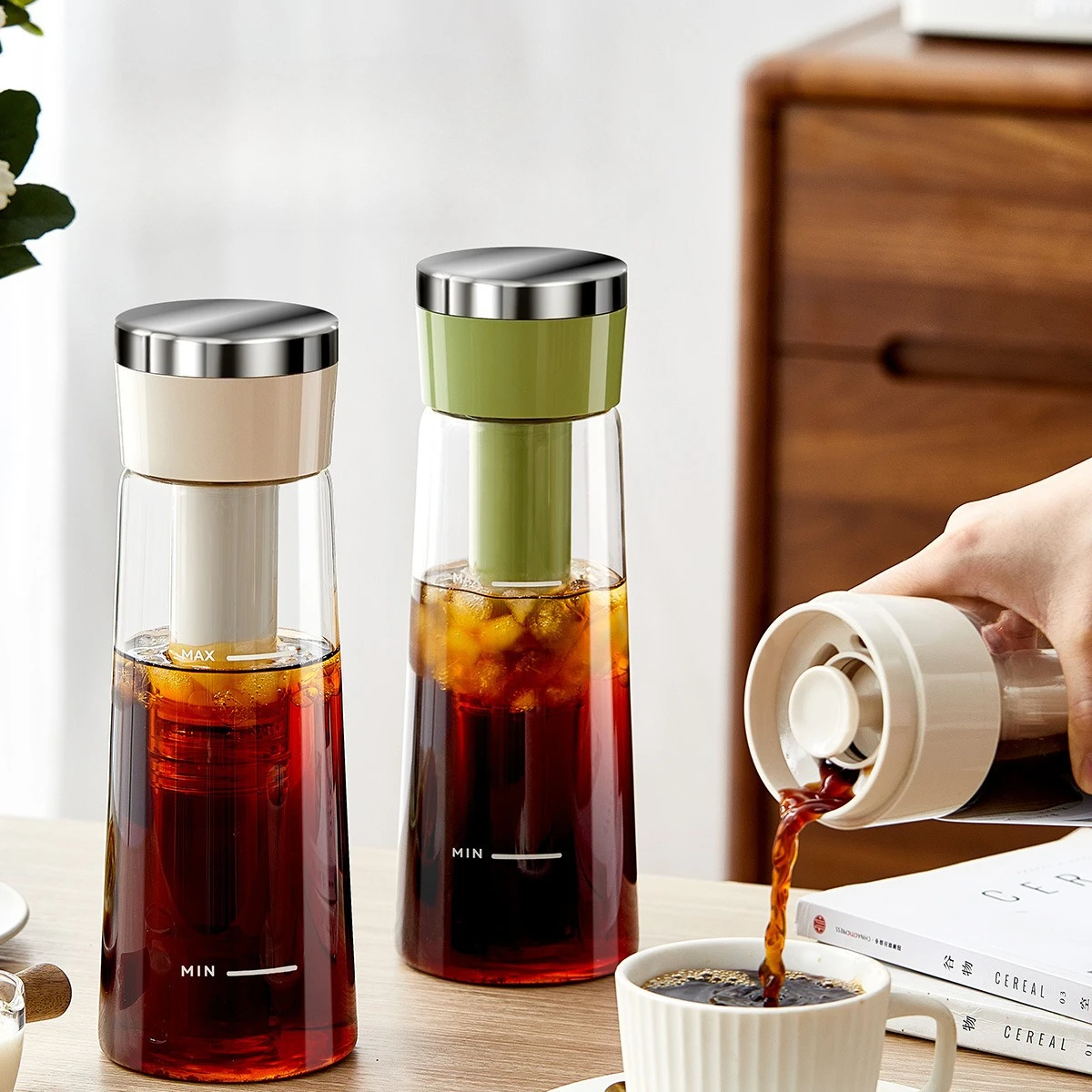 Large Capacity Borosilicate Glass Cold Brew Pot Press Type Coffee Water Jug Multi Function Tea Infuser For Home