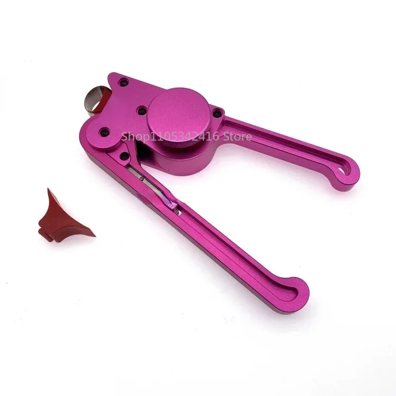 Practical hand tool for fitting hydraulic seals with easy operation for neat assembly in daily mechanical maintenance tasks