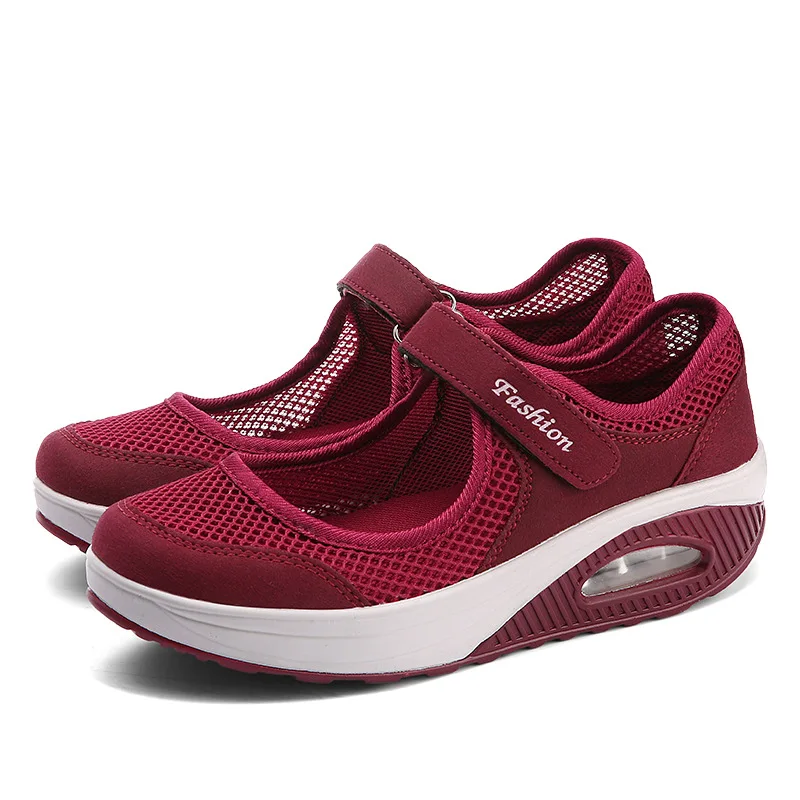 

2025 New middle-aged mom mesh walking shoes, casual sports shoes, women's hollowed out walking shoes sneakers for women