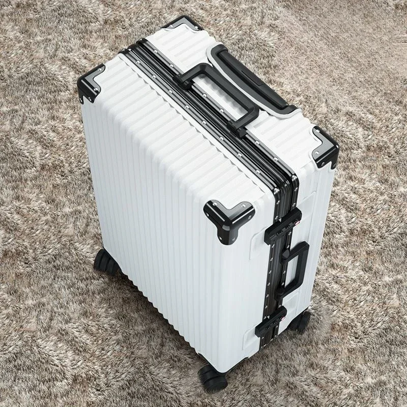 Aluminum Frame Trolley Case Travel Suitcase 20\