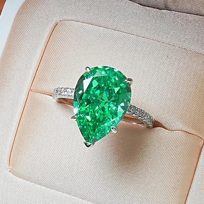 

European and American new fashionable green zircon inlaid light luxury personalized women's ring