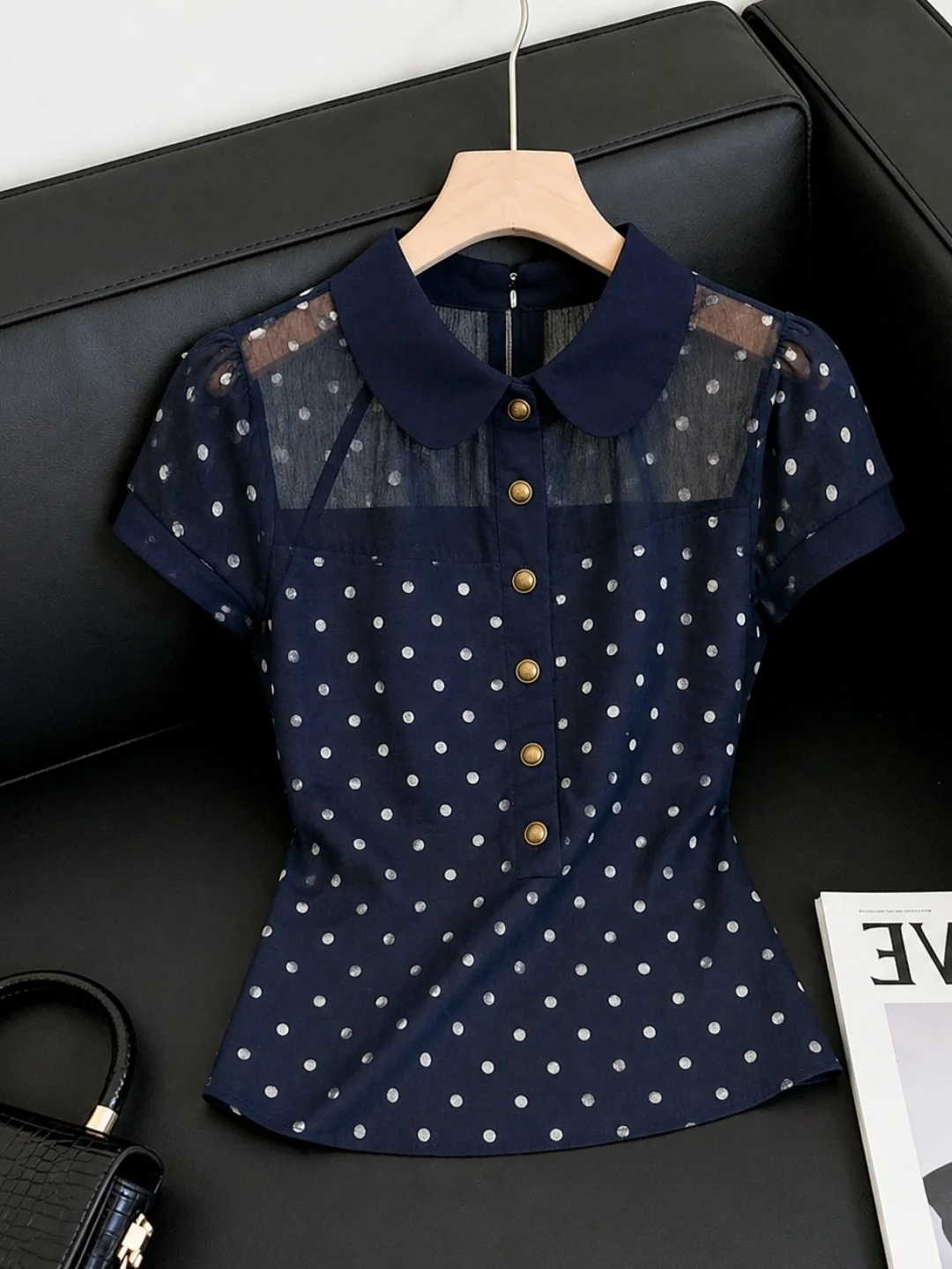 

Fashionable Polka Dot Short Sleeve Shirt Women's Turn-down Collar Top Korean Style Commute Wind Straight Tube 2026 Summer Trend