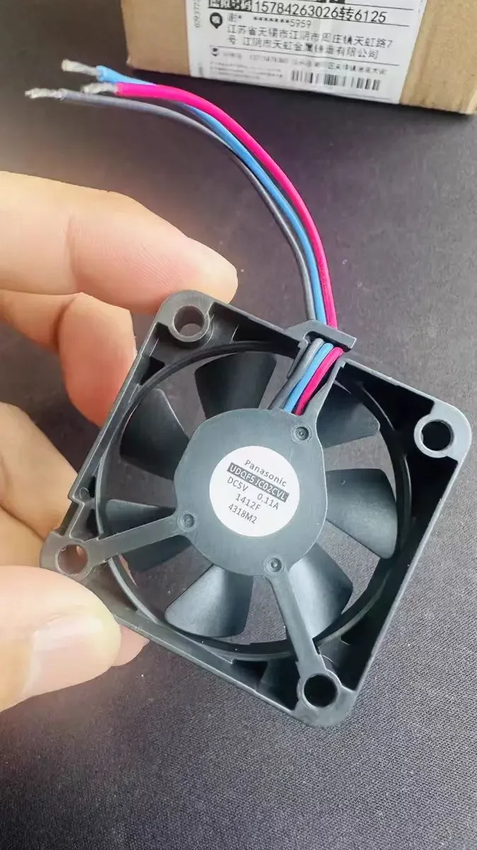 Geeignet für Toyota VELLFIRE ALPHARD BMW Auto LED-Scheinwerferlinse Lüfter 5V Original Original Auto stumm